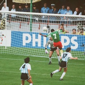  英超升班马奇迹保级，书写草根逆袭新篇章