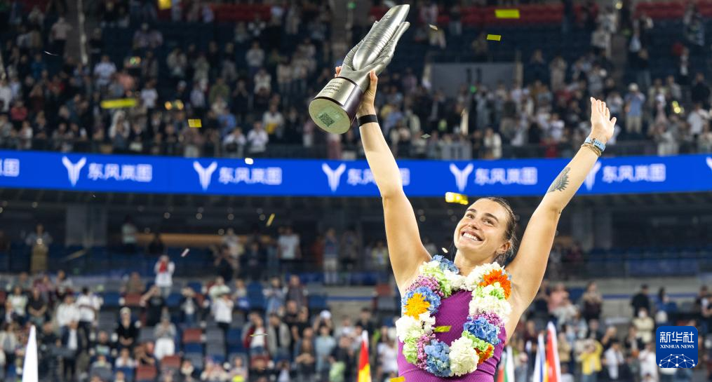  萨巴伦卡发球火力全开，辛辛那提站强势登顶