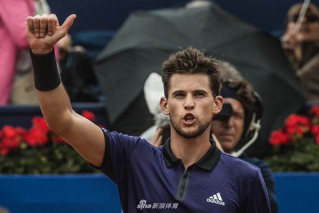  蒂姆红土演绎传奇，连克巨头问鼎罗马