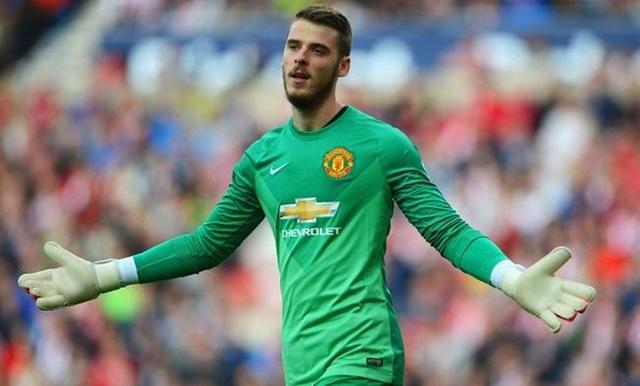  英超榜首大战，利物浦击败曼城夺魁